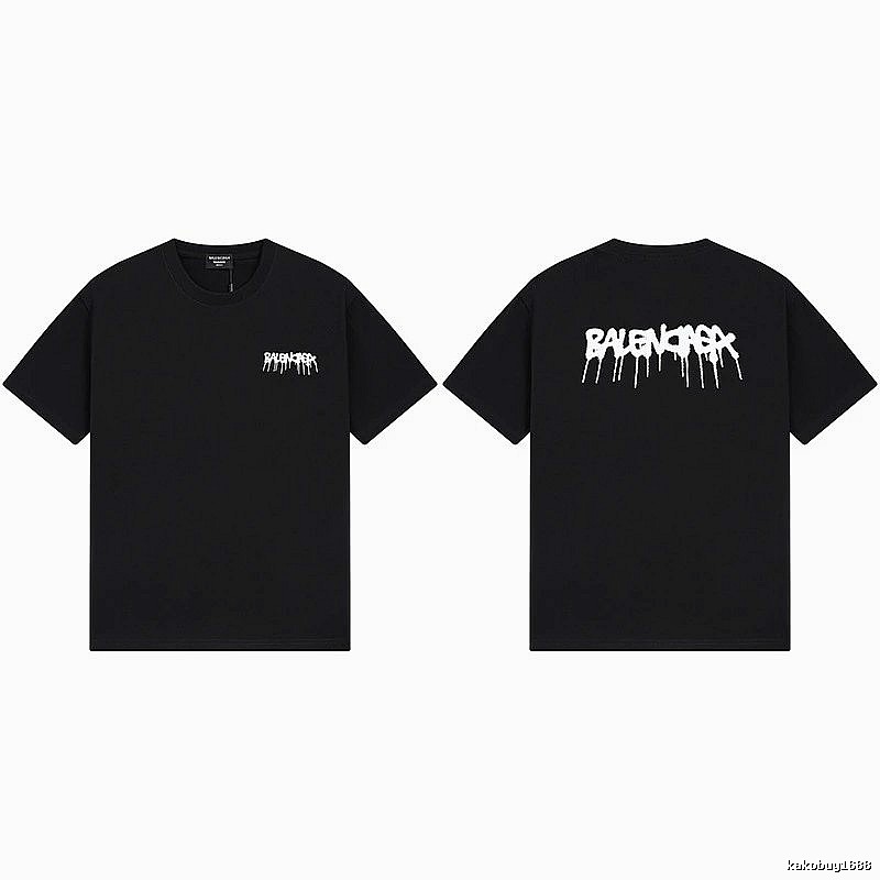 Balenciaga street-style black T-shirt
