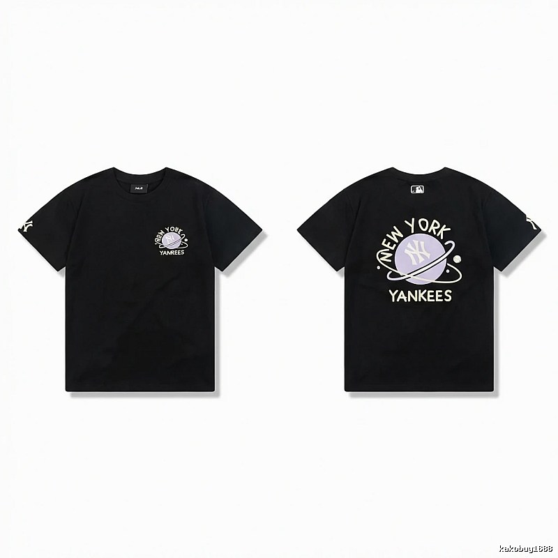Black T-shirt of MLB New York Yankees