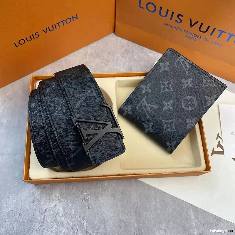 Hermes Travel-Friendly Accent Reversible Leather Belt Layered Outfit
