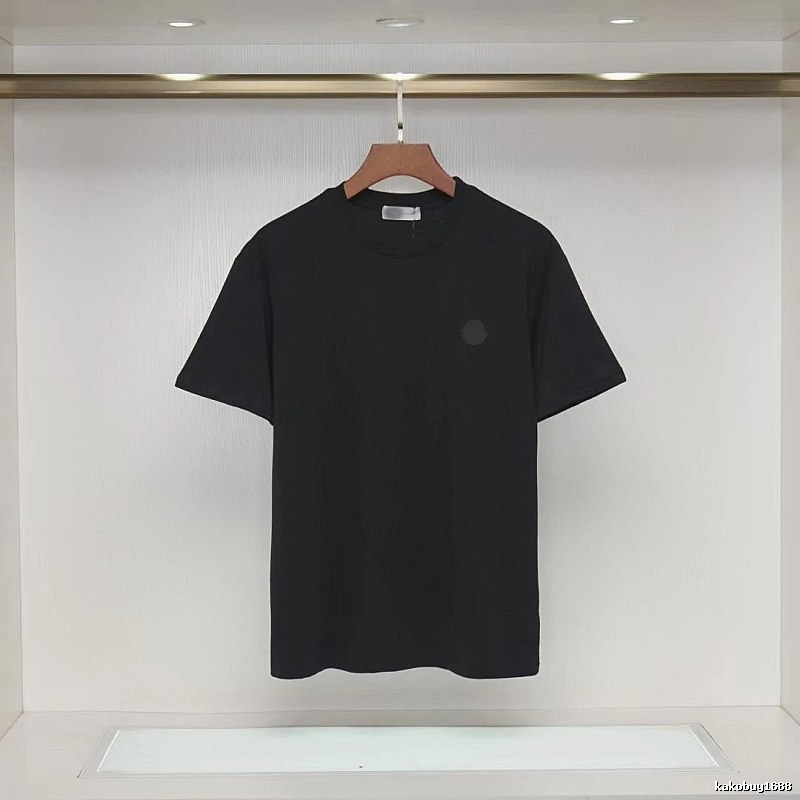Moncler Classic Minimalist Style Black Short-sleeve T-shirt