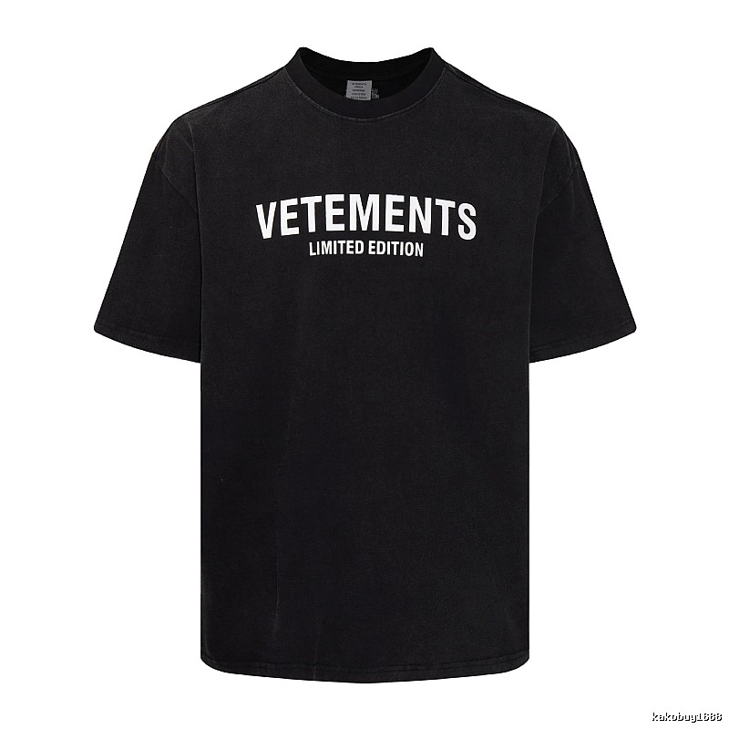 Monogram Statement graphic T-shirt Black Colorful Lucky for Layered Styling