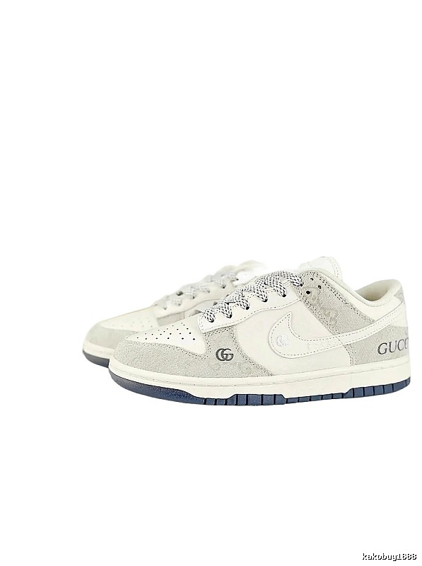 Nike Dunk Co-branded White and Grey Sports Shoes