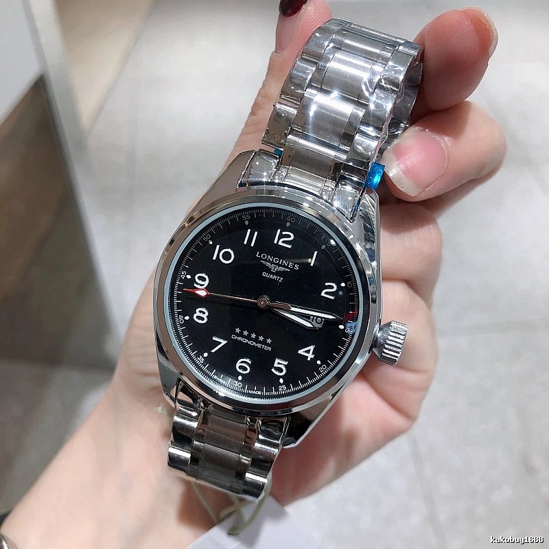 Patek Philippe Watch with Black Dial Bracelet Watch Detail