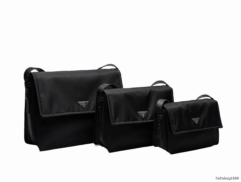 Prada cini Cool Handsome Style Black Bag