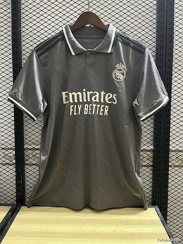 Real Madrid Gift Ready Home soccer jersey White Real Madrid with Standout Detail Select Edition