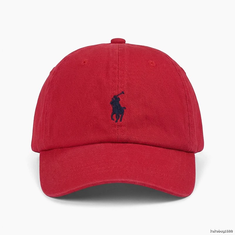 The classic and simple style red hat of Ralph Lauren